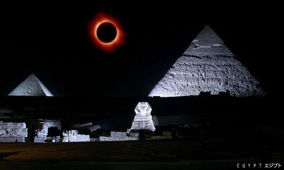 abdullah_sh93's tweet photo. Beautiful #EclipseLunar
#BloodMoon
#BloodMoonEclipse in #Egypt
#pyramids
#sphinx18
#sphinx https://t.co/giXw471FlM