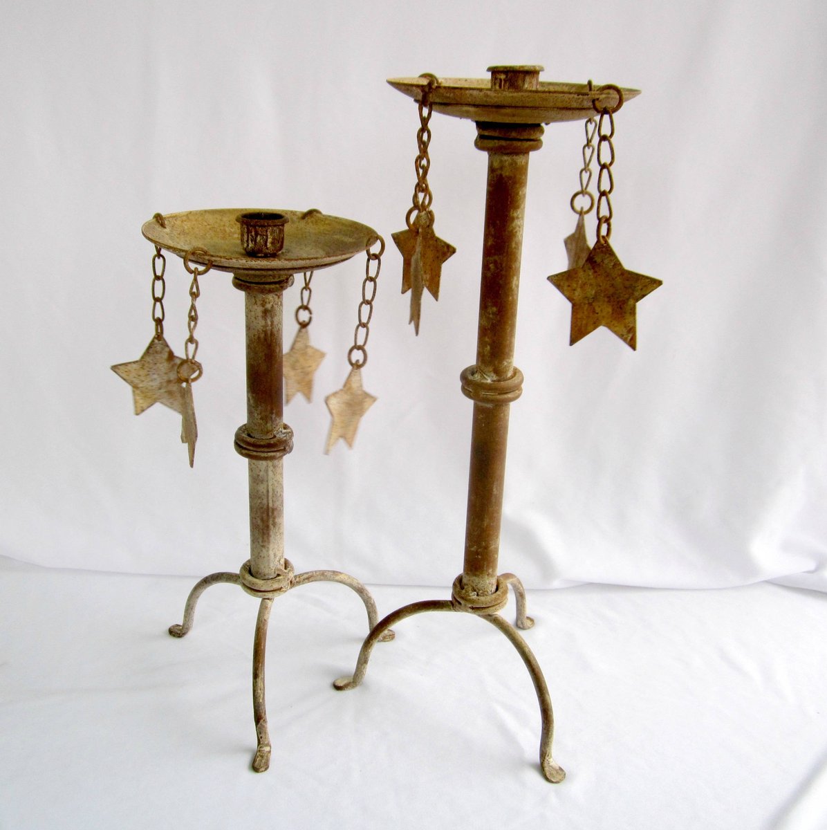 GOSHENPICKERS's tweet image. Boho Candlesticks Rustic Metal With Stars Charms Candle Holders Tapers Hard to Find #rusticmetal #metalstars #rusticcandle etsy.me/2GN7eCu