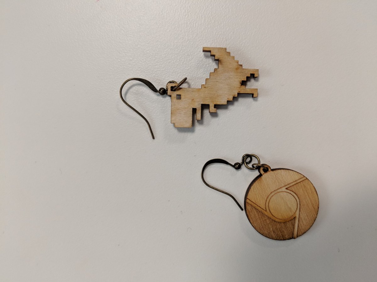 AysSomething's tweet image. Look at my new earrings, thanks to @MegginKearney. #sfhtml5 #codeforgoodweek rocks already. #chrome