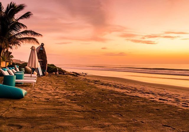 hoteldco's tweet photo. Every sunset is a opportunity to reset @hoteldco .
.
.
#dcoexperience #mancora #hoteldeco #piura #peru #traveller #luxurydesign #travel #sun #relaxtime #vacation #luxury #goodlife #beachfront #amazing #hapinnes #sunset https://t.co/hNH6mKnPvm https://t.co/97ny6w7gnU