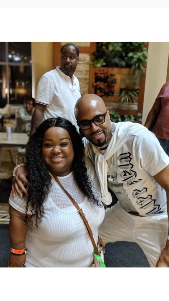 MsMinnieLWA's tweet image. Flashback Friday from last weekend at the Indianapolis black expo. Got a chance to meet this talented man @TeddyRiley1 had a good time at the concert didn't sit down one time Lol #blackstreet #newjackswing #teddyjamforme #msminnie #teamminnie