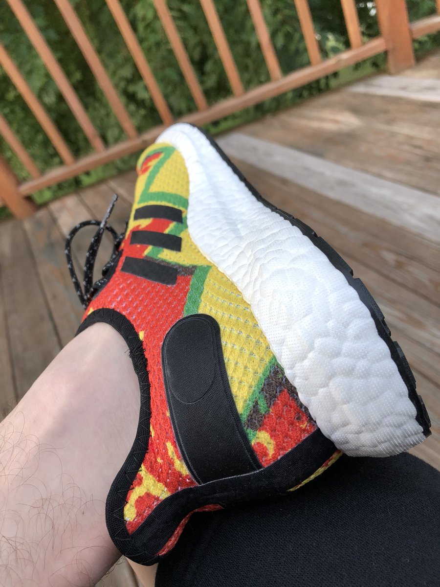 Ben_Woolwine's tweet photo. Anyone grabbing a pair of the AM4โs this weekend?
#adidas #am4la #boost #kotd
#YourSneakersAreDope https://t.co/9Yb1Y7Nver