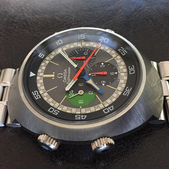 Calibre1040's tweet photo. Look at this case! 👀 #watchfam #watchoftheday #watchesofinstagram #instawatch #dailywatch #wristwatch #watchcollector #watchnerd #reloj #montres #uhr #omega #omegawatches #vintageomega #vintagewatch #flightyfriday #flightmaster #cal910 #145013 https://t.co/D295KuzDVk https://t.co/8IbYSkYdum
