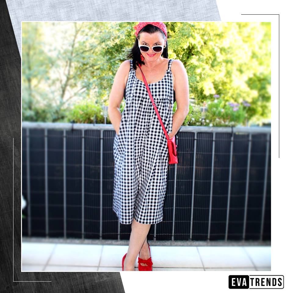 eva_trends1's tweet image. @beautywithfifty from #Instagram wearing this overall and looking very trendy.
Overall: bit.ly/2NAb3Np
More: evatrends.com
#AndIGetDressed #FashionTruth #Fashionspeaks #PlusSizeOOTD #CelebrateMySize #EveryBODYdeserveslove
