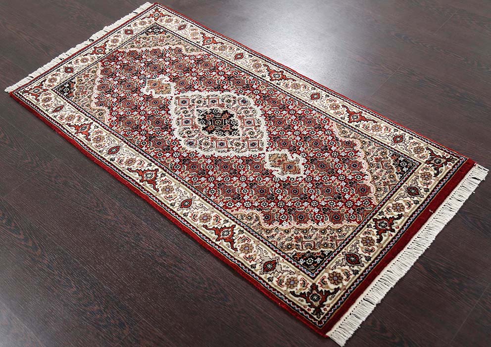 carpetpetals's tweet photo. #Mahi_Red_With_Cream_Color_Wool_Persian_Carpet

#Rajdarbaar_Collection

SKU: CP-5410
Materials: Wool on Cotton
Actual Width: 2'3'' (68 cm)
Actual Length: 4'6'' (137 cm)
Shape: Rectangle

More details -  https://t.co/yBFymP4eS5

👌⬆️🙂🖱️➡️⬇️😊 https://t.co/Q2usRvP3N1