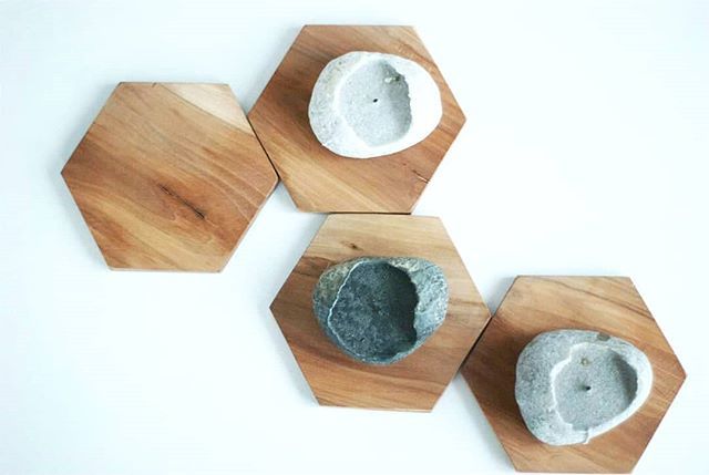 Wooden hexagon coasters- perfect housewarming gift for minimalist lover.
Made by <a href="/rievesdesign/">Zavinta</a>
.
.
#coasters #woodcraft  #wooddesign #design #designlife ift.tt/2uVi3xu