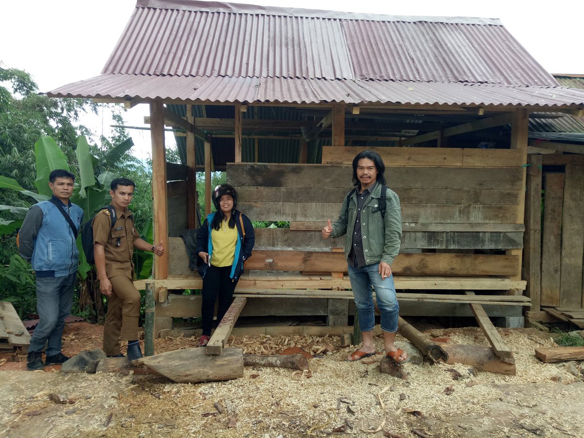 John_Kiren5's tweet photo. 1.Tingktkn kapsitas wrga desa,
2.Monev Kegtn ekonomi &amp;sarpras,
3.Sambt PID 2018,
Krja Pendamping Desa
#ManfaatDanaDesa
#P3MDSulbar
#PID
#PendampingDesa 
@jokowi @EkoSandjojo @AhmadErani @fachrilabalado @Asikin_1 @askar_darwis @MSuyuthi @Alysunar @Sambominanga01 @magau_nehemia https://t.co/fejE0phRcr