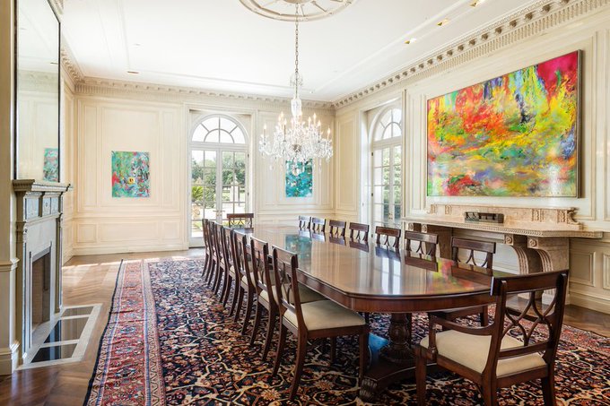 View image on Twitter