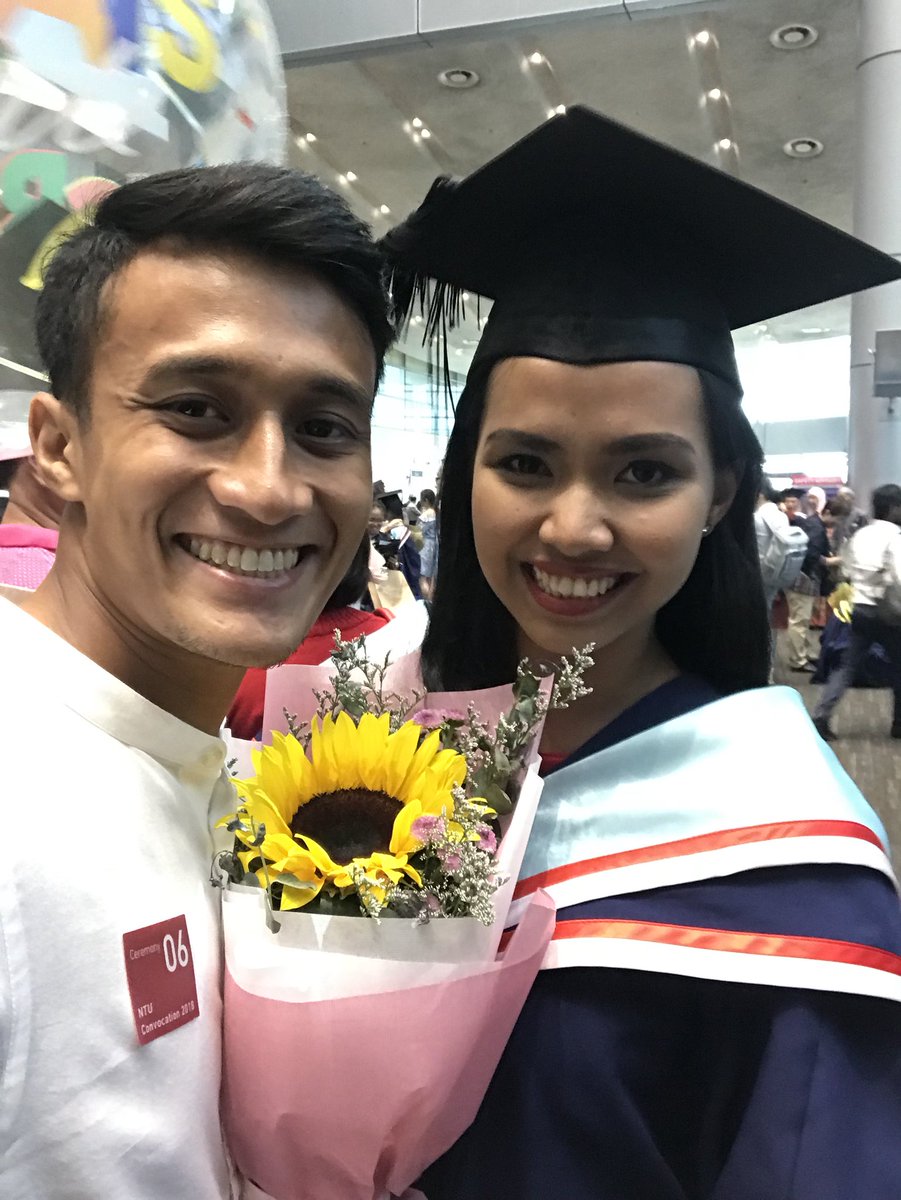 DEEazri's tweet photo. Gotta thank my man @fatadihaiz for the endless support and for being my pillar of strength❤️ Here’s to us in going through everything together😘😘 https://t.co/jOEPAX88YO