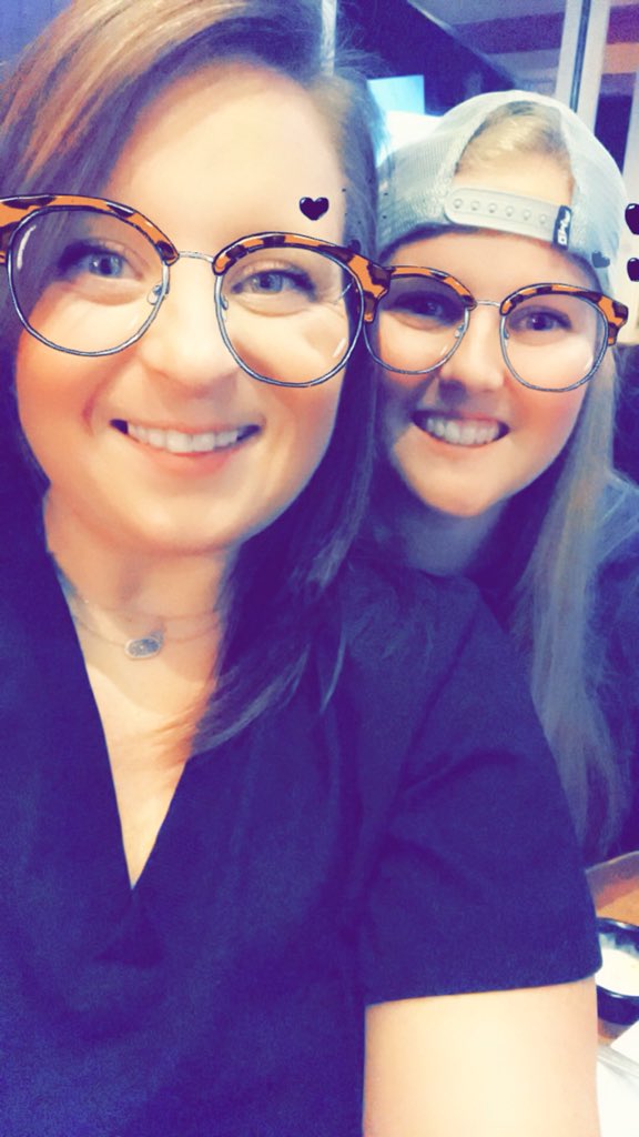 Lo_Lo1709's tweet photo. My queen @brittnicole0717 and I have been busting our asses off this week and have barely seen eachother! We haven’t complained once!! I love you bubbi!! https://t.co/6EWQKoJJqp