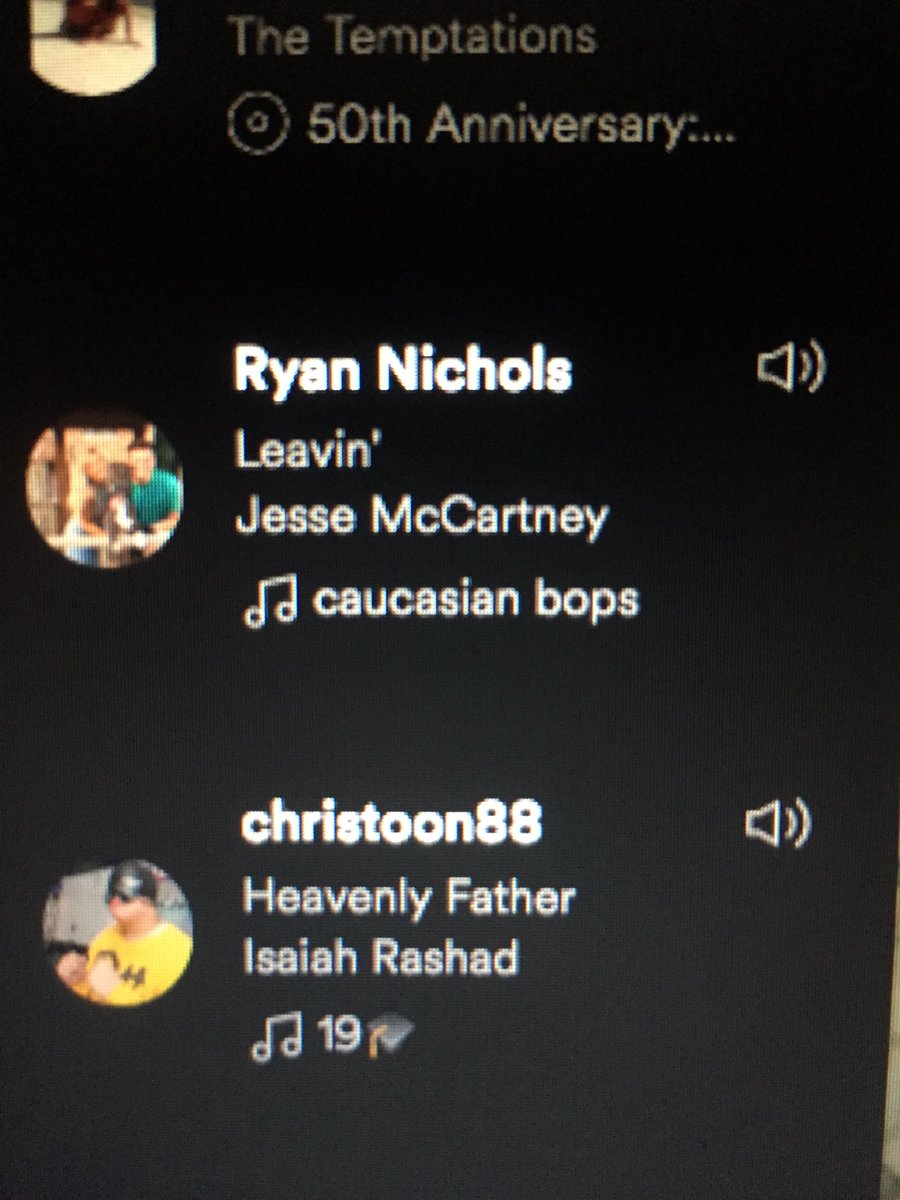 EllenLassy's tweet photo. @Nichols_n_Dimes I see you, bro https://t.co/T74NW9H0yR