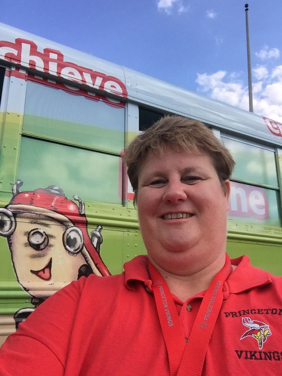amvodnik71's tweet photo. Come visit the Princeton Book Mobile at #Sharonfest https://t.co/fm6FPuMTWl