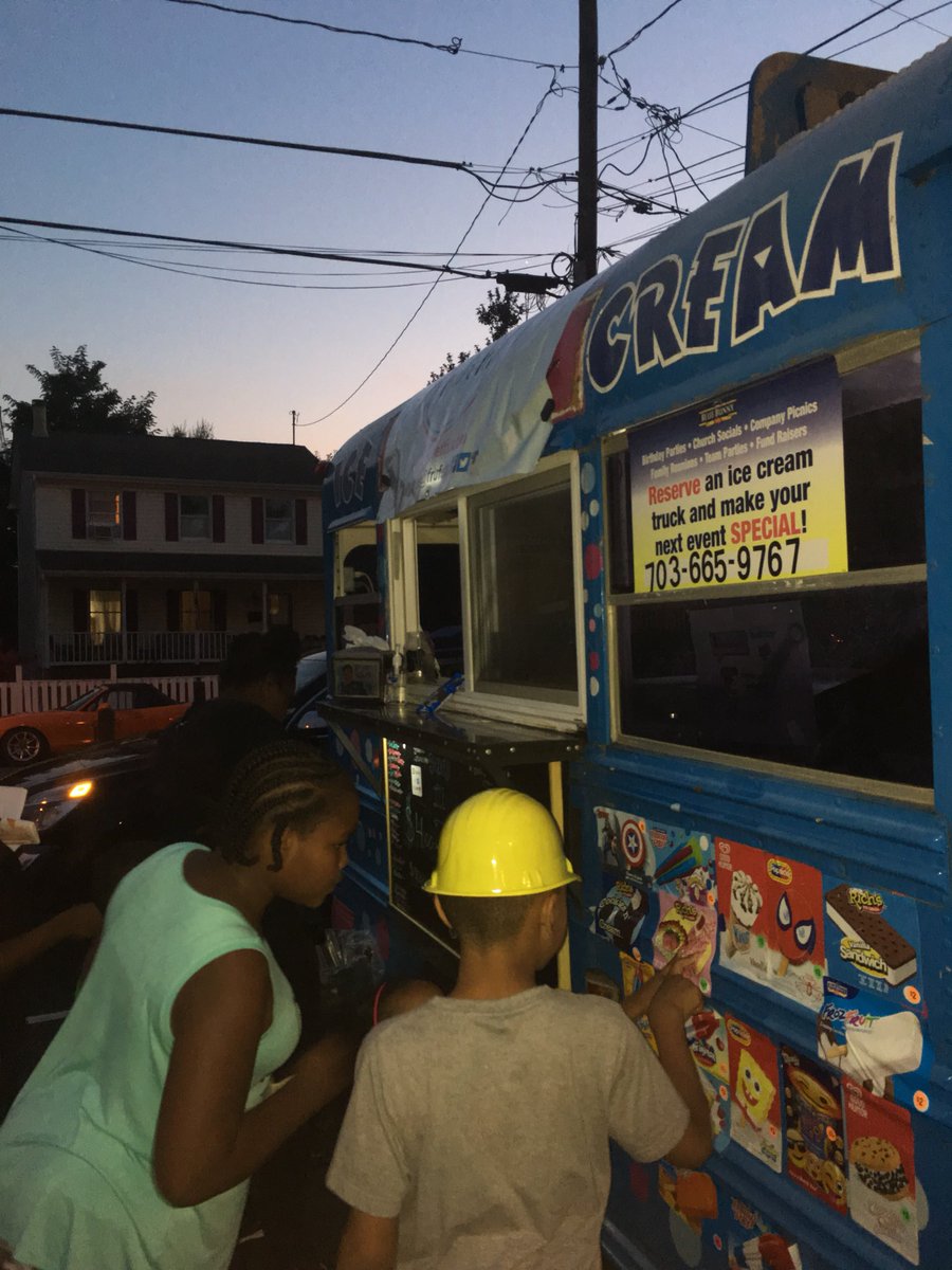 frufetti's tweet photo. Served up some yummy treats this evening for Vacation Bible School. We would love to visit your VBS as well. Please call or email to schedule: 703-665-9767 or frufetti@gmail.com.
#frufetti #shavedice #icecreamtruck #vbs https://t.co/yf7Rw9wbGa
