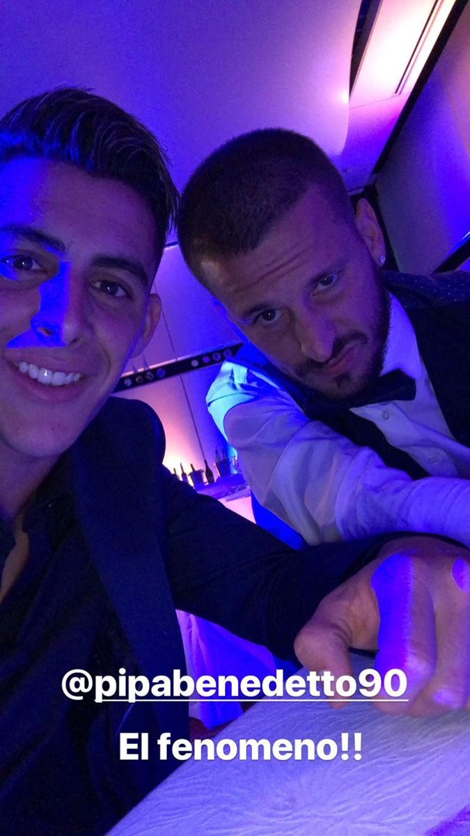 PlanetaBoca's tweet photo. La facha de la delantera Xeneize @96Kichan y @PipaBenedetto 😉 https://t.co/gBp0mZBdF9