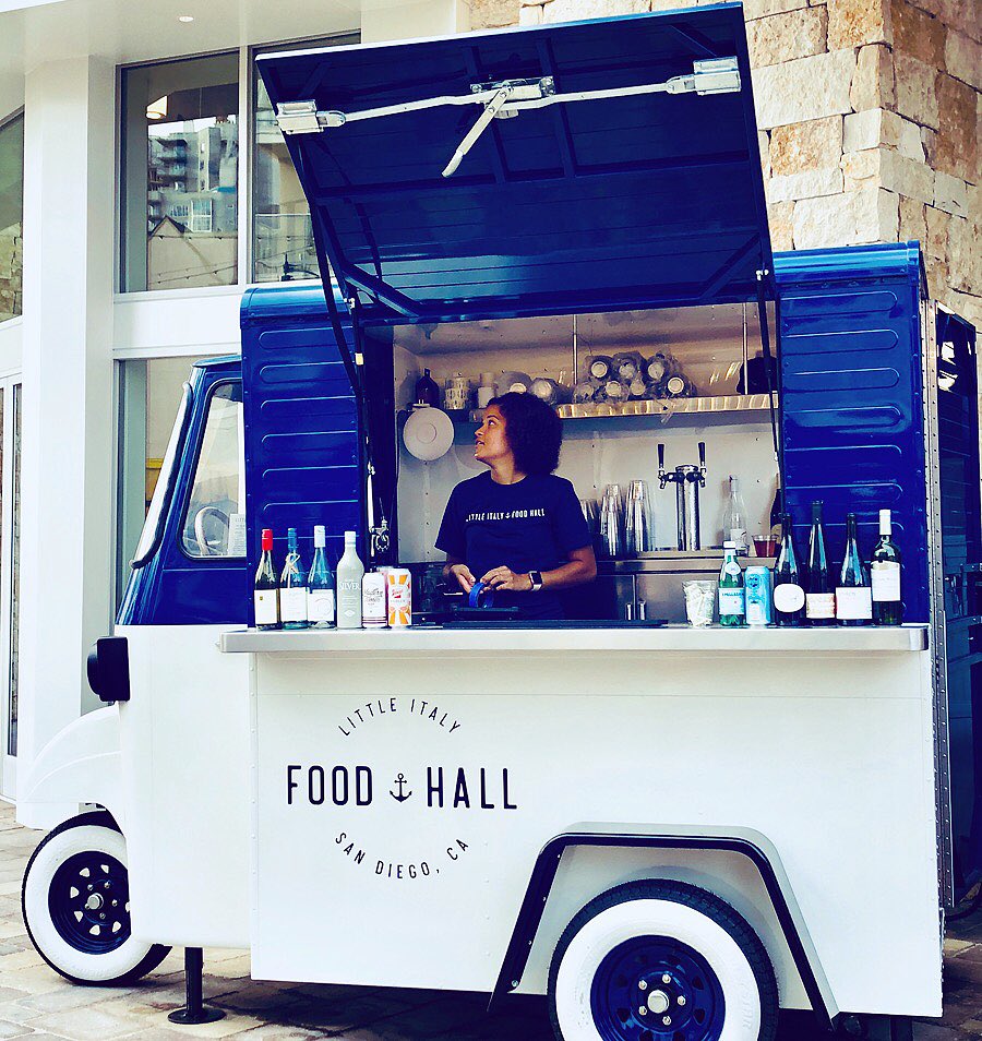 suziday123's tweet photo. #Fridaynight fun in @LittleItalySD 🇮🇹 Loving the new food hall and #wine  truck on the piazza ❤️🍷🍽 @_drazzari @KellyMitchell @DemiCassiani @pietrosd @Friscokid49 @FoodTravelist @FoodTruckKings @jpcacho @always5star @RedWineCats @SteveKubota @CaththeWineLady @damewine https://t.co/15OA0nHr6C