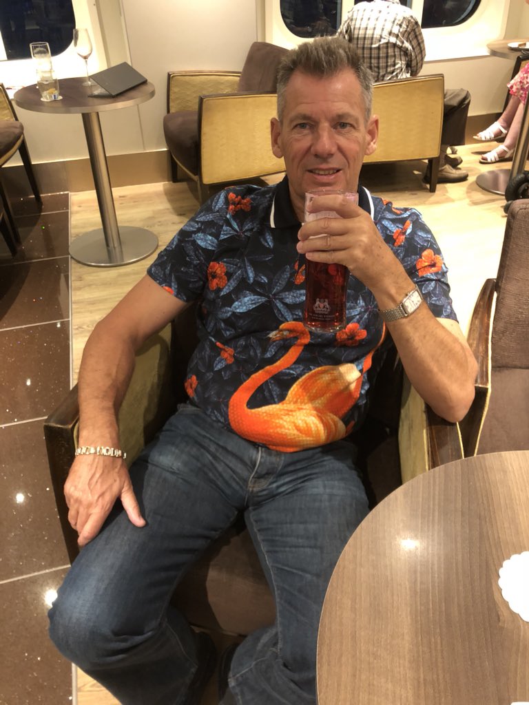 I must share my latest Ted Baker top with you all.