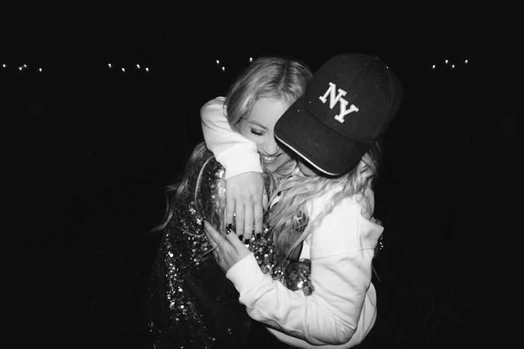 《¡Volvimos!》

Feliz de estar de nuevo y al lado de mi mejor amiga.

 ☆ <a href="/GJeanHerm/">RECONSTRUCCIÓN</a> ☆