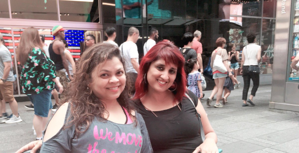 princesspudu's tweet photo. #TimesSquare #Manhattan #meetingfriend #CHILLING #flag #USA #newyorkcity #citygirl #loveandpeace #gohandinhand #messageatthesquare #citylife #peaceandlove #xoxo https://t.co/ulYlHRN6EV