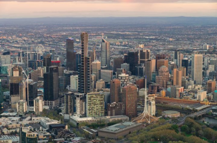 IconicStrata's tweet image. Construction is officially underway on redevelopment of an old car park in the Melbourne suburb of Prahran into a vibrant urban parkland.
bit.ly/2Jan11L