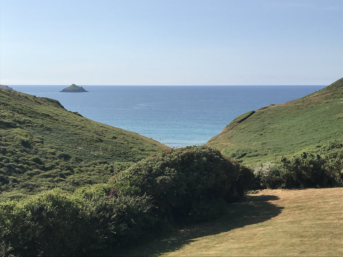 Coming to the market with <a href="/JackieStanleyEA/">Jackie Stanley</a> a property in one of the finest coastal locations in Cornwall with 6 acres &amp; exceptional ocean views #buythedream #doesntgetmuchbetterthanthis #POA