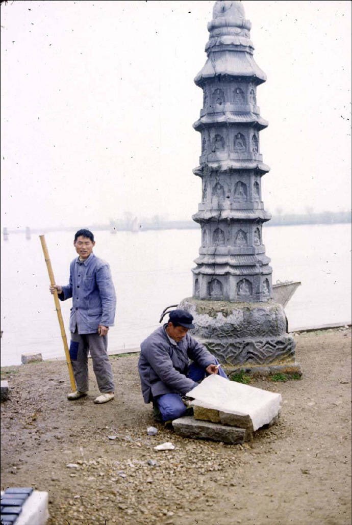 fengcheng_ccc's tweet image. Suzhou, China, 1982.
The city belongs to the Yangtze River Delta region, and is about 100 km northwest of Shanghai.

#suzhou #soochow  #chineseculture #china #chinesepeople #history #chinesehistory #photography #oldphoto #photoofchina #photographyofchina #vintagephotography