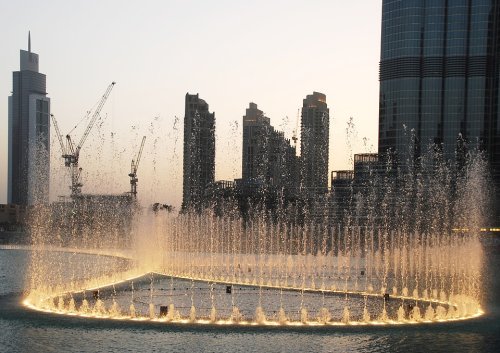 CheapDesert's tweet photo. Everything you wanted to know about The Dubai Fountain from Timing, Tickets and more - https://t.co/Q7rroOJCcP #dubaifountain #dubaifountaintiming #fountain #dubai https://t.co/XYFkka3gio