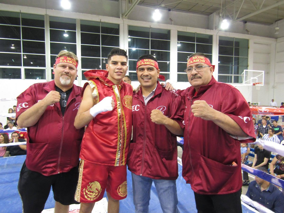 jesusramosjr_'s tweet image. Throwback to my professional debut! Team Ramos!!