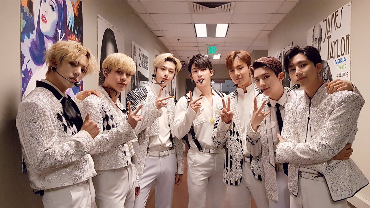 OfficialMONSTAX's tweet photo. [#MONSTA_X] 
2018 #MONSTAX WORLD TOUR 
<#THE_CONNECT> IN #DALLAS 🇺🇸

#몬스타엑스월드투어 #댈러스 
#MX_2ND_WORLDTOUR https://t.co/BdC5dtnop1