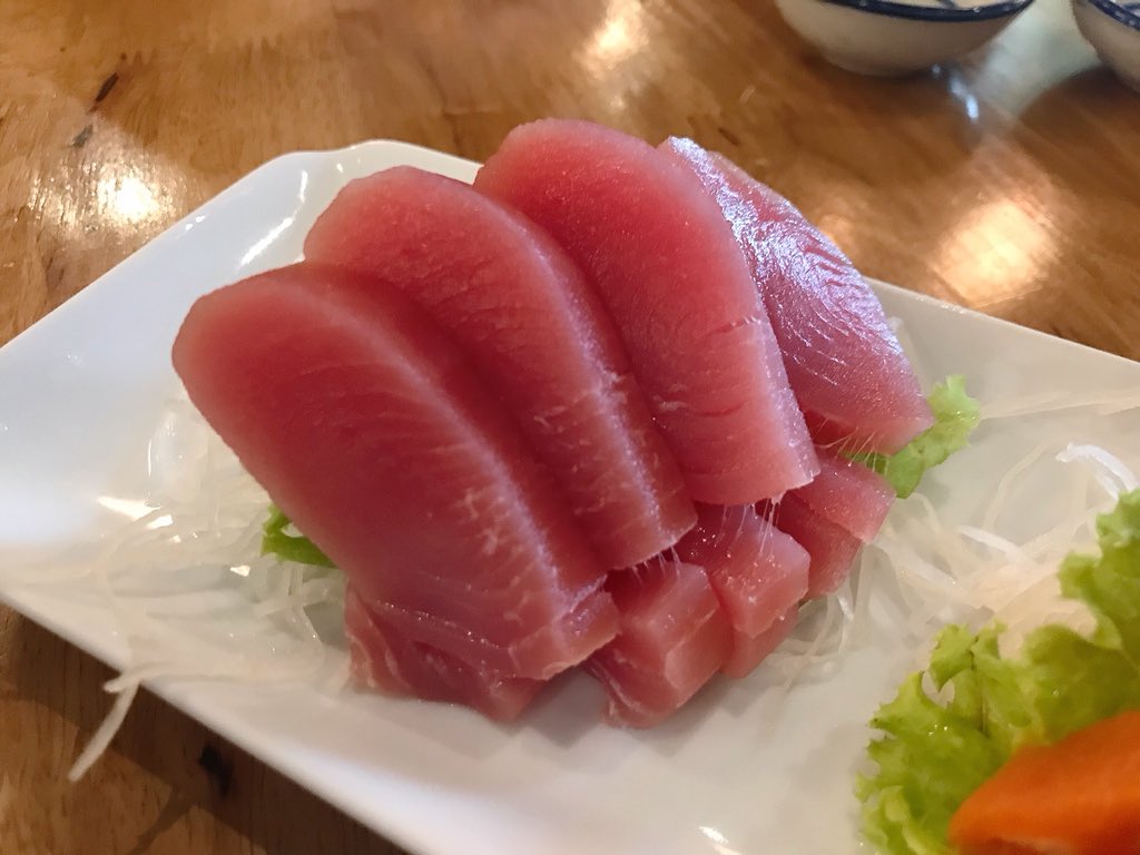 ferninsang's tweet photo. 📍 Samurai Kitchen
ทุกเมนู 59 บาท !!
ต้องไปโดน 😋
มี 3 สาขาเด้อ
- ช้างม่อย
- สันกำแพง
- หนองหอย
.
.
#reviewchaingmai #wongnai
#aroii #sashimi #japanesefood
#samuraikitchen #chiangmai 
#ข้าเจ้าเป๋นสาวเจียงใหม่ https://t.co/YT91zW0QBS