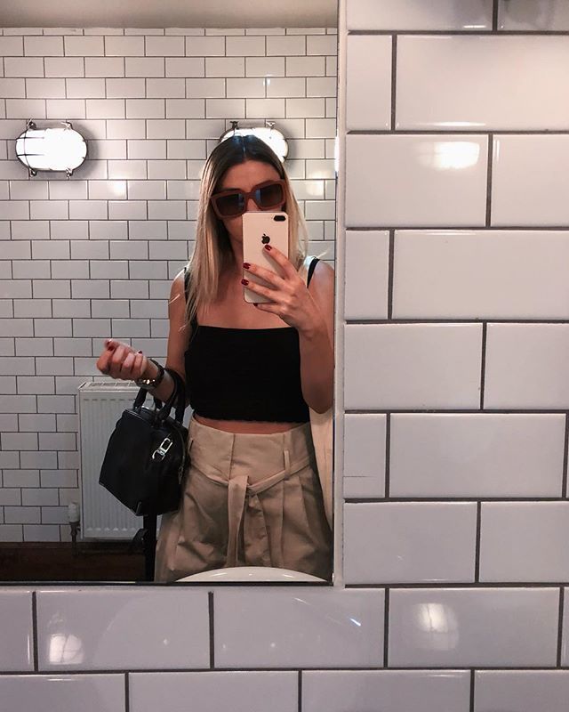 northernmagpie_'s tweet photo. Sly toilet selfie πΆ
.
.
.
.
.
.
#fblogger #fbloggers #fbloggeruk #fbloggersuk #discoverunder10k #zarawoman #zaramania #dailyootd #outfitoftheday #wiwt #northernmagpie #bealooker #ootd #ootdsubmit #outfitdetails #ootdmagazine #manchesterblogger #joint⦠https://t.co/yEbwOCUwfx https://t.co/T7qvyNtYZN