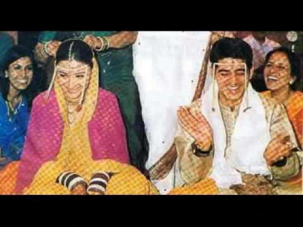 Tanu_79's tweet photo. Love ❤
Laughter 😄
And
Happily Ever After 😍
#ThenAndNow #TheyAreStillSame #Evergreen #CoupleGoals #GauriHiten #hitentejwani #gauripradhan 
#GHTTogetherForever 💕 https://t.co/u2oofEWl2g