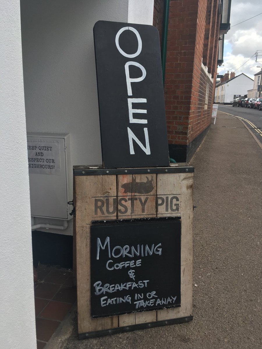Marc_Allum's tweet photo. Iโve emptied plenty of kitchen drawers over the years...nice to see one being used! Fab breakfast! @rustypiguk #rustypig https://t.co/es5BdnbQOg
