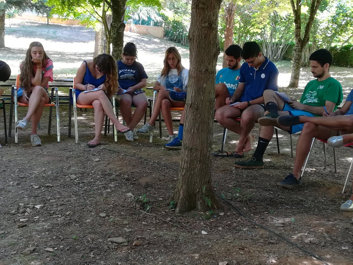 GVXMediterranea's tweet image. #Contemplar nuestra mirada. #Contemplar nuestros ojos con la mirada de Dios #GVX #Maristas #Comunidad #experienciadeDios