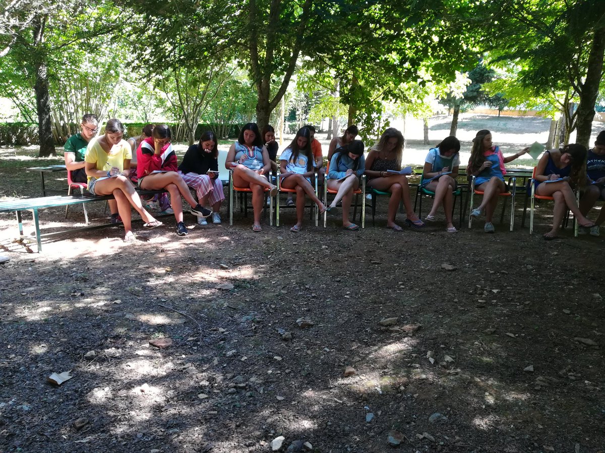 GVXMediterranea's tweet image. #Contemplar nuestra mirada. #Contemplar nuestros ojos con la mirada de Dios #GVX #Maristas #Comunidad #experienciadeDios