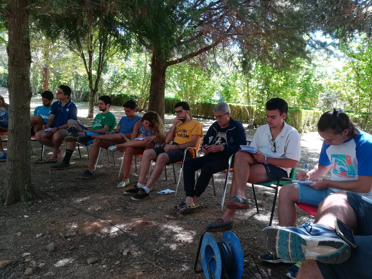 GVXMediterranea's tweet image. #Contemplar nuestra mirada. #Contemplar nuestros ojos con la mirada de Dios #GVX #Maristas #Comunidad #experienciadeDios