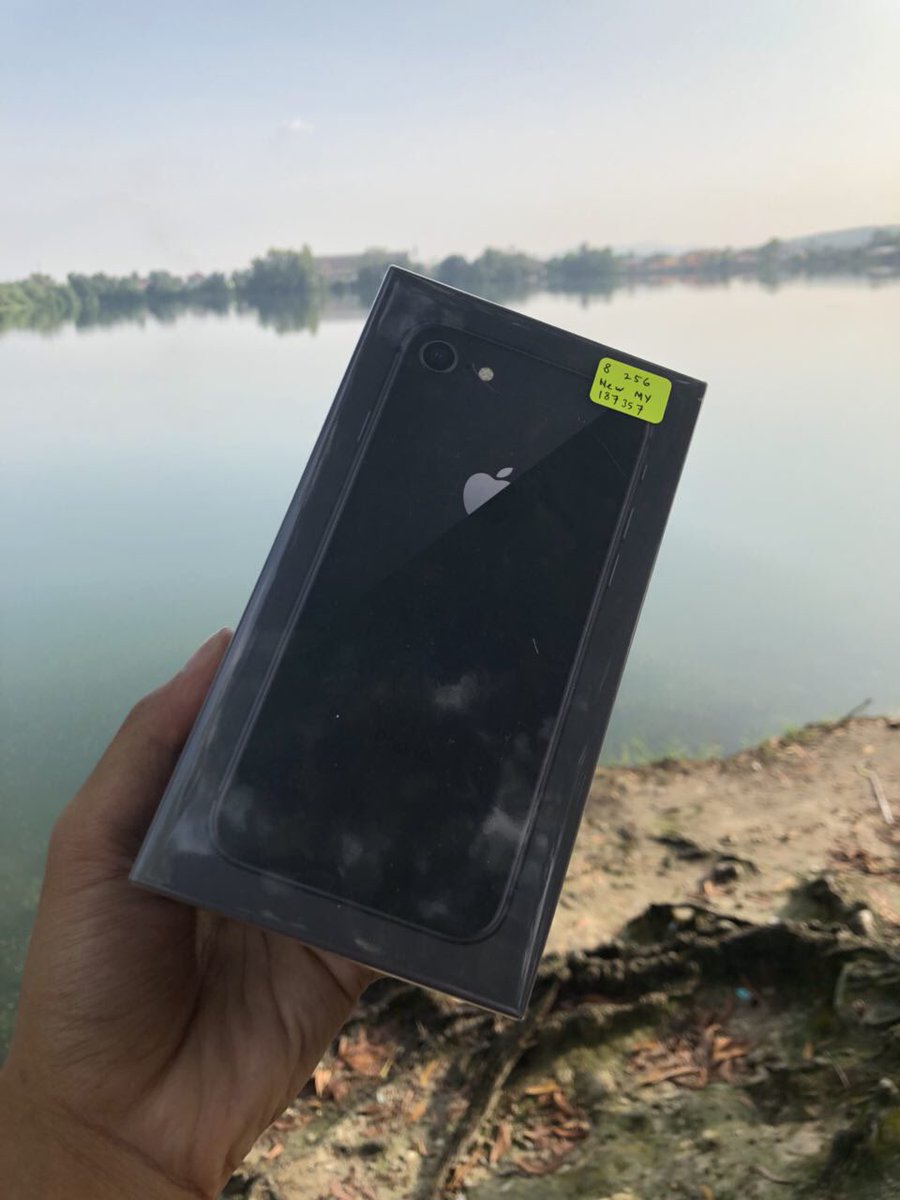 atlasgadgets's tweet photo. *MALAYSIA SET* (Original secondhand)
NEW iPhone 8 64GB Gold -Rm3099
NEW iPhone 8 64GB Gray x2 -Rm3099
NEW iPhone 8 256GB Gray -Rm3899
.
#iphone8plus #iphone8  #iphonemurah #iphoneoriginal #iphonesecondhand #iphonenewset #iphonerefurbish #iphonemalaysia #iphonemurahmalaysia https://t.co/Va8wzVoDzW