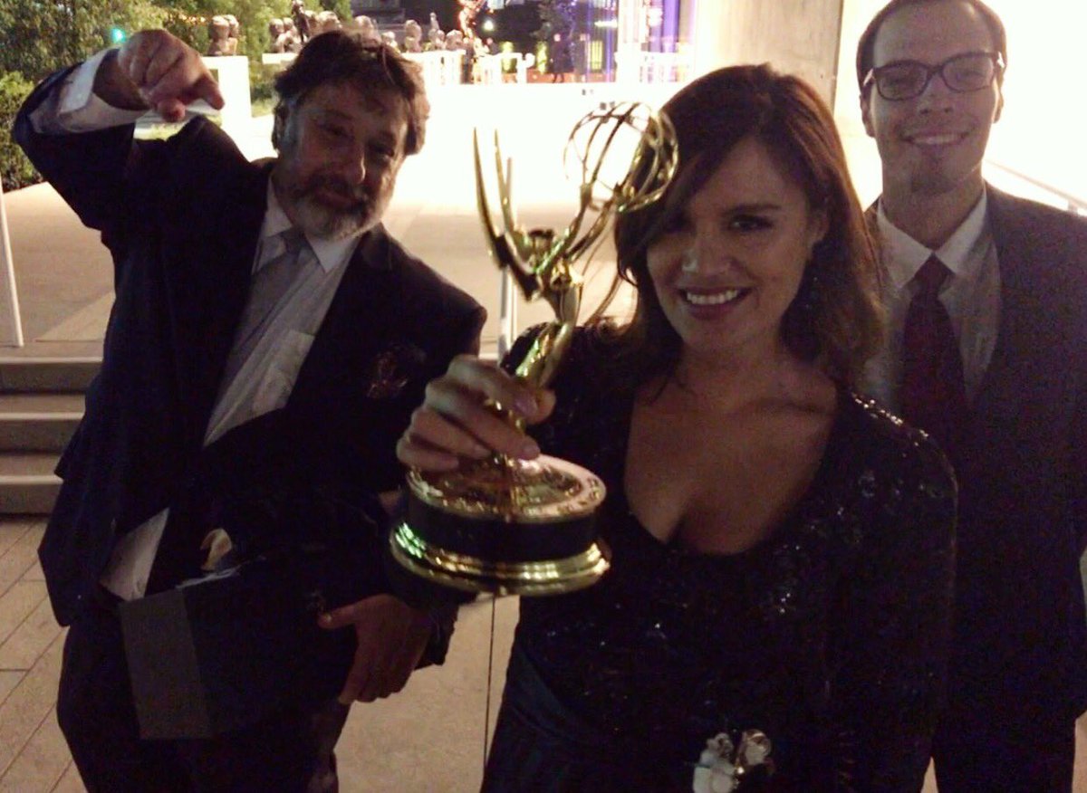 KarlaAmezola's tweet photo. One year ago.
The day we won an Emmy!
Daniel Levy- Producer. @televideo
Alejandro Villalba- Editor. @Alejvillalba
Elliot Macías-Cameraman. @Elliot_DKREW #BestSeriousNewsStory #LosÁngeles #NewsReporter #AtrapadosEnLaFrontera #EmmyAwards #Emmy2017 #EstrellaTV #Noticias62 https://t.co/0kJPtuvrHq