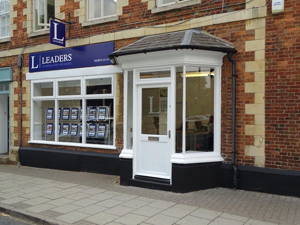 Great to see our latest #acquisition <a href="/LeadersLimited/">Leaders</a> with its new #signs <a href="/MattlightBHA/">Matthew Light💙⚽️🏴󠁧󠁢󠁥󠁮󠁧󠁿</a> #oakham <a href="/OakhamUK/">Martin Brookes</a> previously UPP #property #estateagent <a href="/emmajswells/">Emma Wells</a> <a href="/Graham_Suffolk/">Graham Mitchell</a> <a href="/PeterMoateStA/">Leaders St Albans</a> #sales #lettings #Rutland