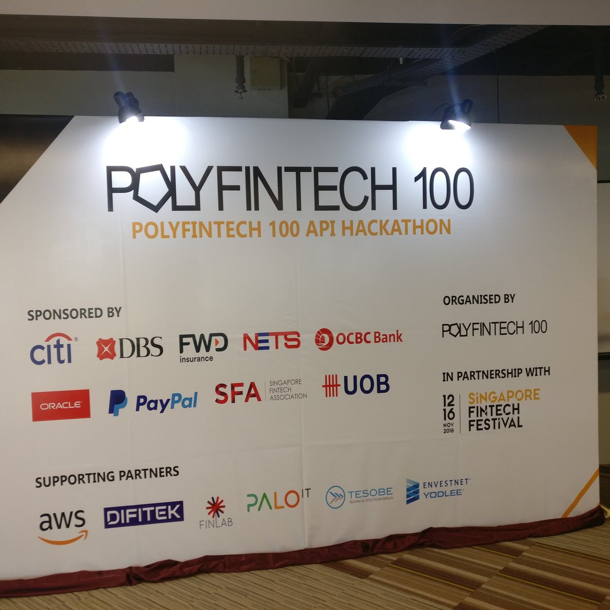 Difitek's tweet photo. Some interesting ideas being pitched by the amazing teams participating in the #PolyFintech100 hackathon that's underway today and tomorrow, in Singapore. πΈπ¬
#sff2018 #SGFintechFest #Fintech https://t.co/NnFcg6jbpN