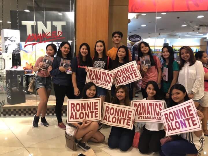 r2natics's tweet photo. We got you, @iamr2alonte and @RBchanco Can’t wait for our books to be signed!!

RbeautifiedBS R2xRB https://t.co/WU5d4882nc