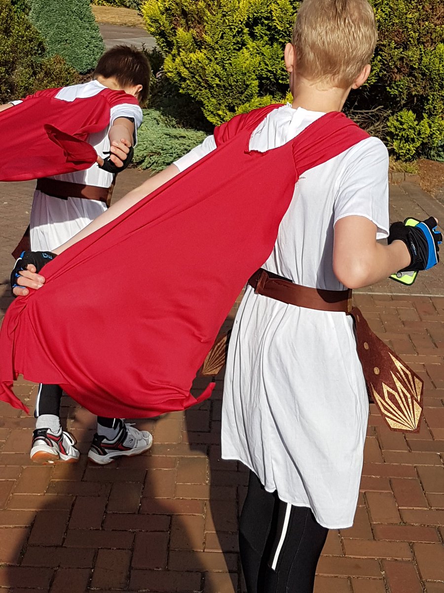 umbongo_ed's tweet photo. @toughguyhq Running Tough Guy 2018 as Roman soldiers #NettleWarrior #ToughGuy2018 💪💪👍👍 https://t.co/Y4TkT3VGIz