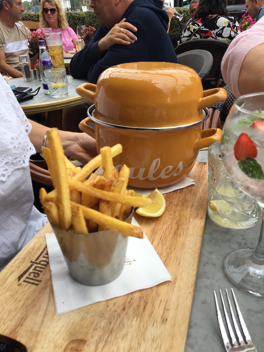 Rachel Wareing-Parkes tweet media