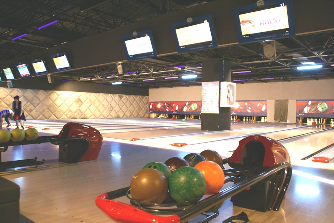 maceraadasi's tweet photo. Eğlence dolu bowling macerası... 🎳 #maceraadasi #macera #adventure #adrenalin #eglence #fun #maceracilar #bowlingmacerasi #bowling #strike #labut #akbatiavym #ankamallavm #ankara #istanbul https://t.co/pmmNuAKBra