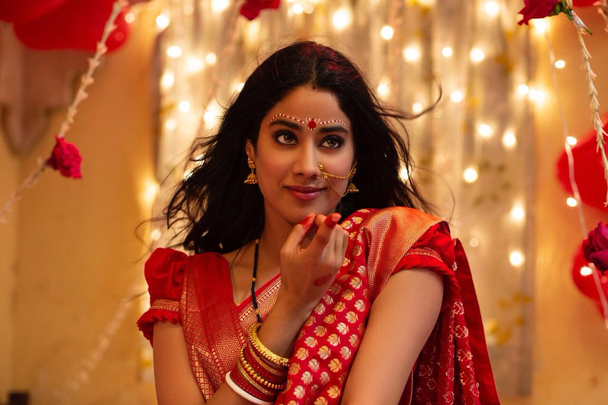 t2 on Twitter: "Loved Janhvi Kapoor and Ishaan Khatter in their Bangali  bride and groom look in Dhadak? Here are some new stills from the film.…  https://t.co/xQYgESJjar"