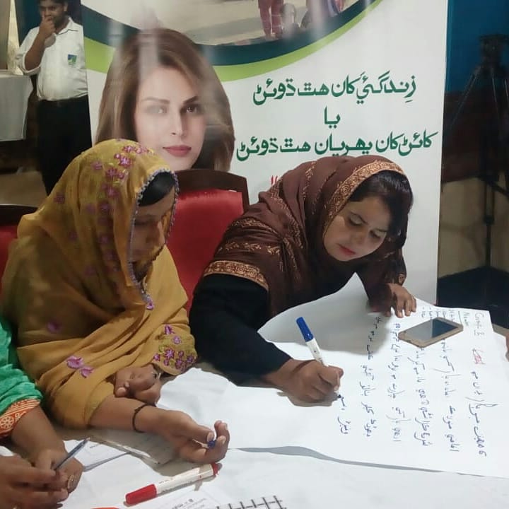 NSPSindh's tweet photo. Training on BCC ( Behavior Change Communication) 

Master Trainer: Waseem Awan
Organized By: Zeekay Films 
Venue: Larakana 
For Districts: Larakana, Qambar Shahdad Kot, Kashmore and Jaccobabaad

#NSPSindh #SayByeToMalnutrition #ZeekayFilms https://t.co/9lrKKEIr39