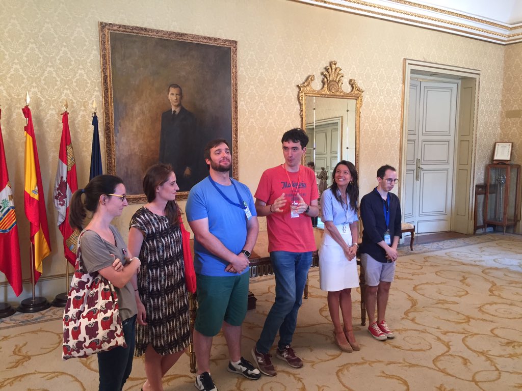profedeele's tweet photo. El @aytoSalamanca recibe de manera oficial a los participantes del III Encuentro didáctico ProfedeELE. ¡Muchas gracias! Ha sido una experiencia inolvidable. #Profedeele18 https://t.co/q1dieQVsai