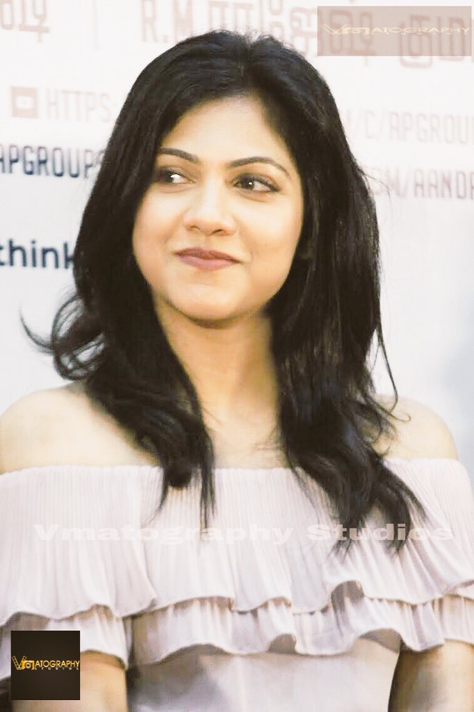 vmatography's tweet photo. Madonna Sebastian photos on vmatography studios #Madonna  #MadonnaSebastian #VijaySethupathy #junga #Jungamoviereview #vmatography #vmatographystudios #vigneshk #photography #photoshoot #Sayyeshaa #Canon #canonphotography #canon_photos #indianactress #Kollywood #tamilcinema https://t.co/RXXxrGFw37