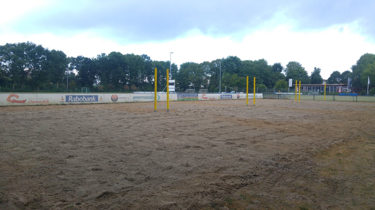 De 4 velden liggen er weer prima bij. #beachvolleyball #Leiderdorp #leythondc