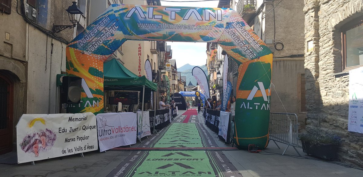 UTVallsdAneu's tweet image. A la espera de l&apos;arribada del primer a meta de la #SRVA

L&apos;atleta de @LaSportivaSpain liderant la cursa des de els primers kms