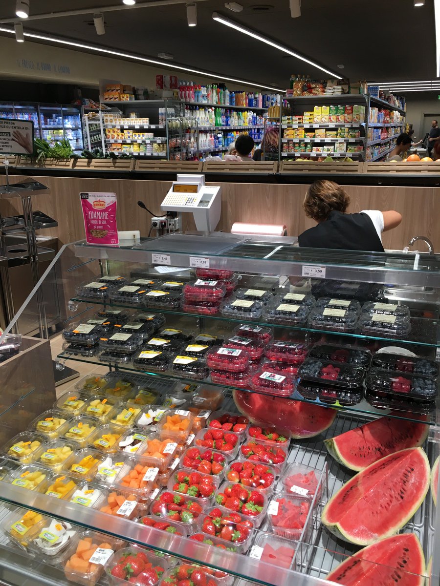 FreshPointMag's tweet photo. Attenzione ai freschi e freschissimi
nel pdv #Crai
riaperto nel centro di #Torino
con interessanti innovazioni
nel reparto ortofrutta

#repartofresh

https://t.co/1wqHb6xUfe https://t.co/I7cuVlORmw